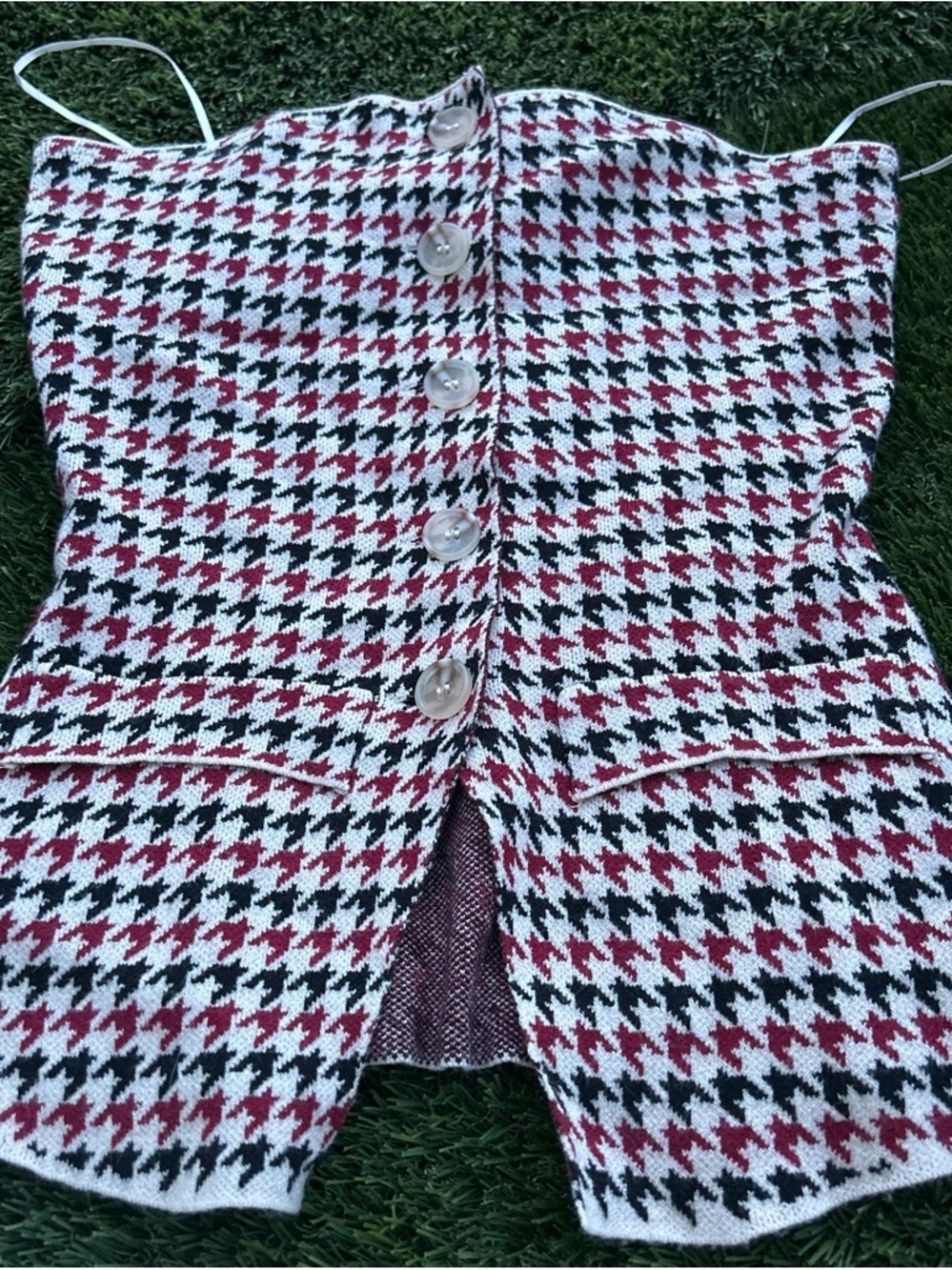 Womens Red Black White Houndstooth Button-Front Crop Top - Picture 1 of 4